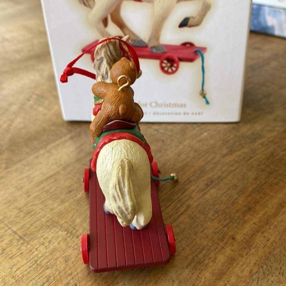 Hallmark - Picture 4 of 6